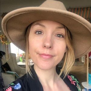 Meet your Posher, Rebecca